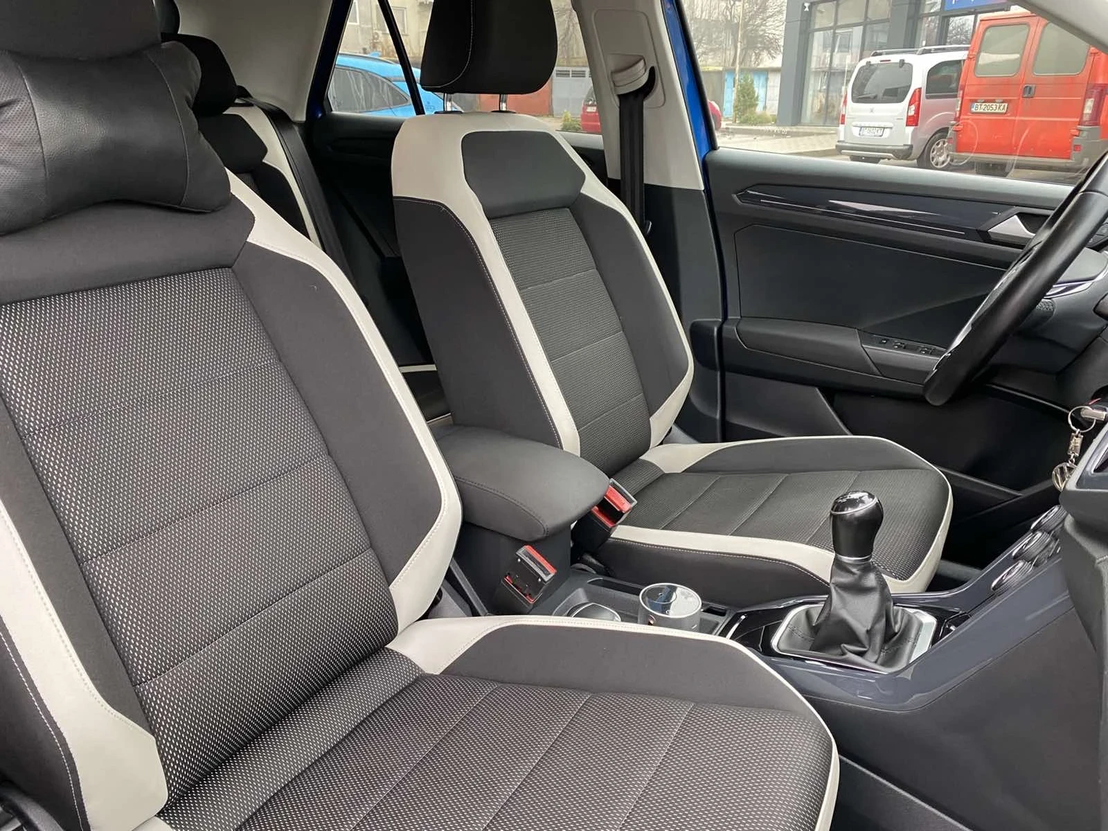 VW T-Roc 1.6 TDI - изображение 9