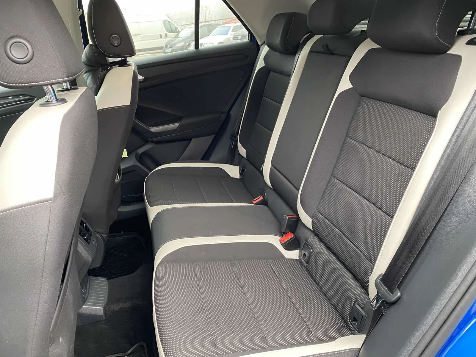 VW T-Roc 1.6 TDI - изображение 8