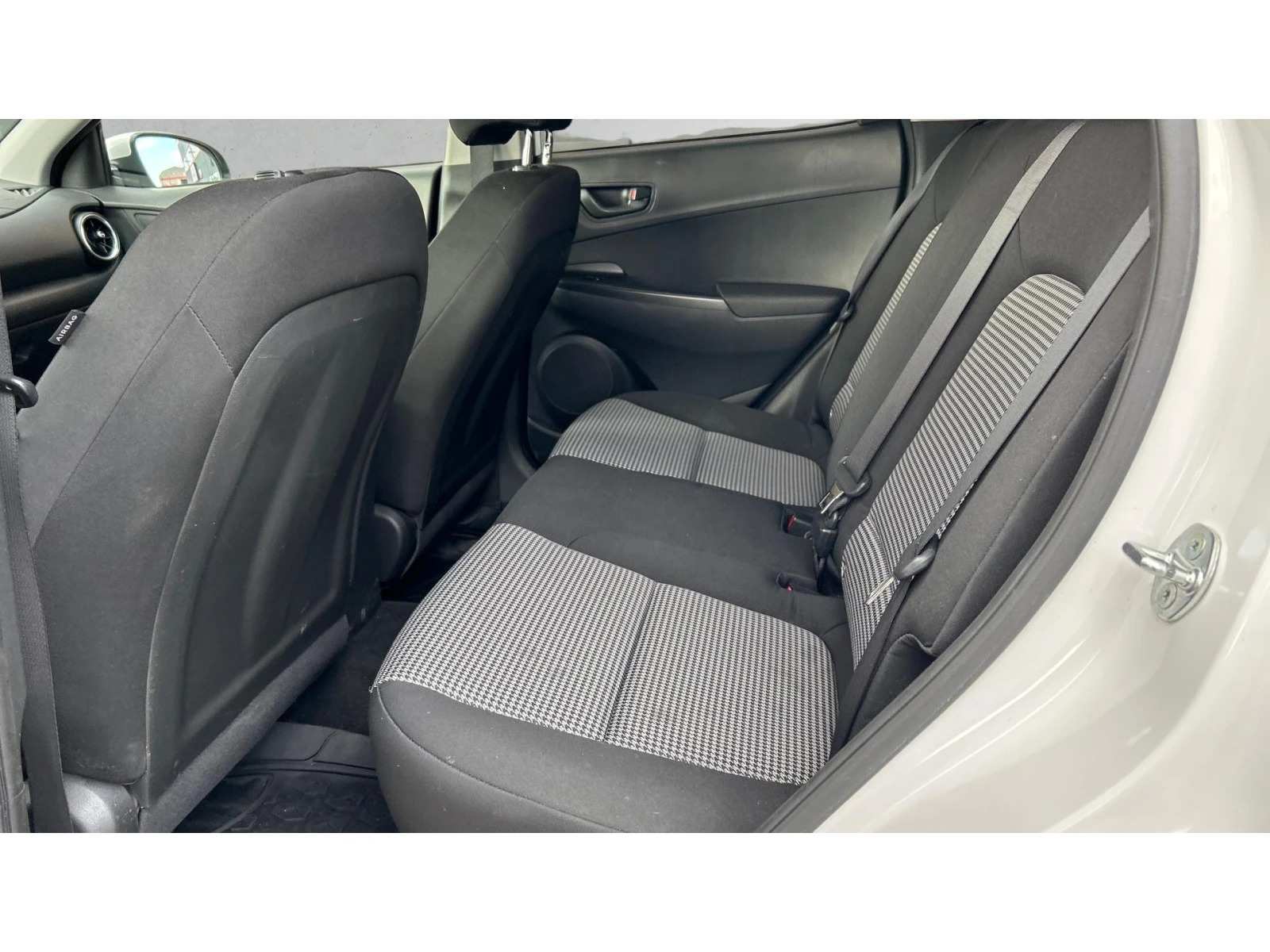 Hyundai Kona 1. 0T-GDI  M/T, Месечна вноска от 190  , снимка 12 - Автомобили и джипове - 53997995