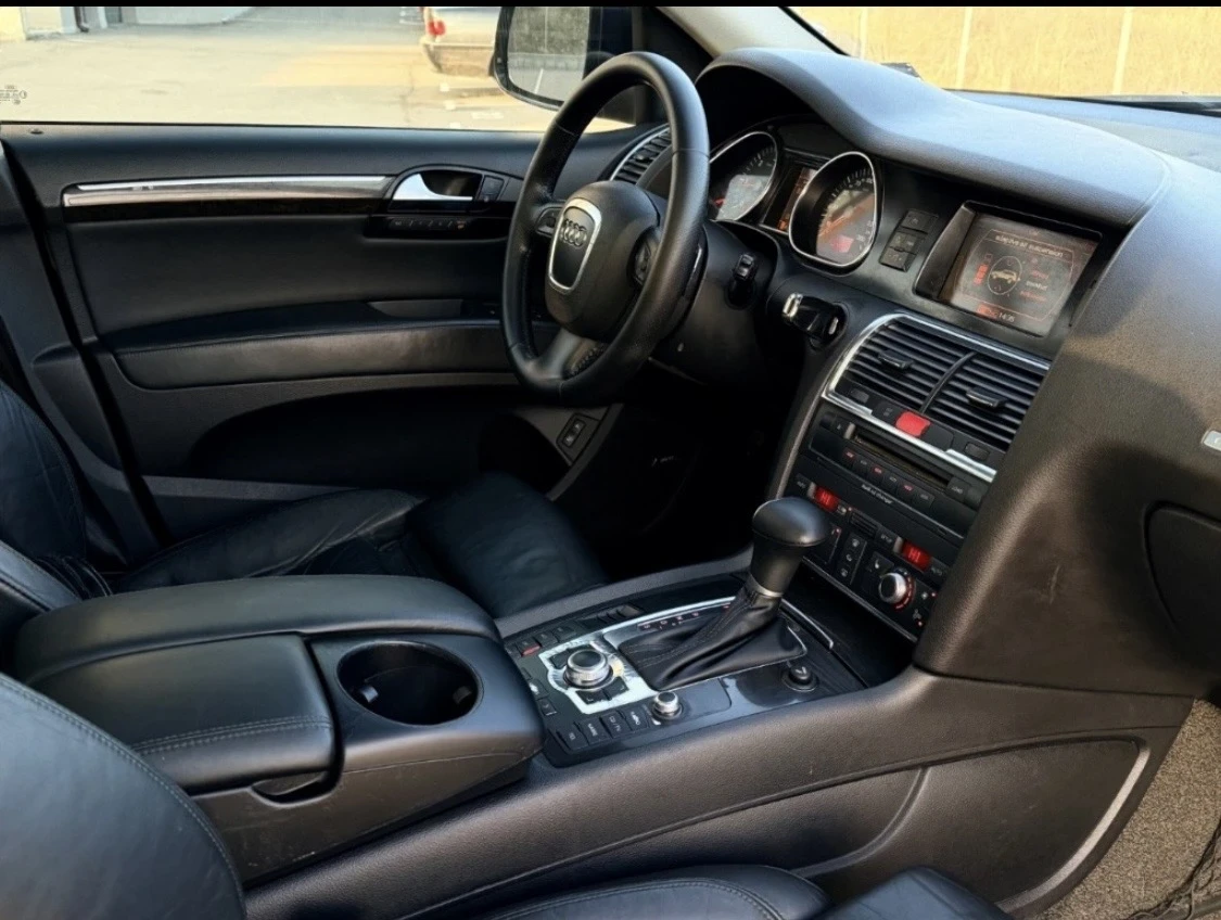 Audi Q7, снимка 3 - Автомобили и джипове - 54529101