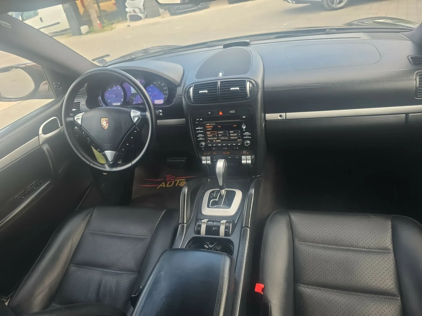 Porsche Cayenne 3.0 245ps Navi Feisa, снимка 16 - Автомобили и джипове - 54568217