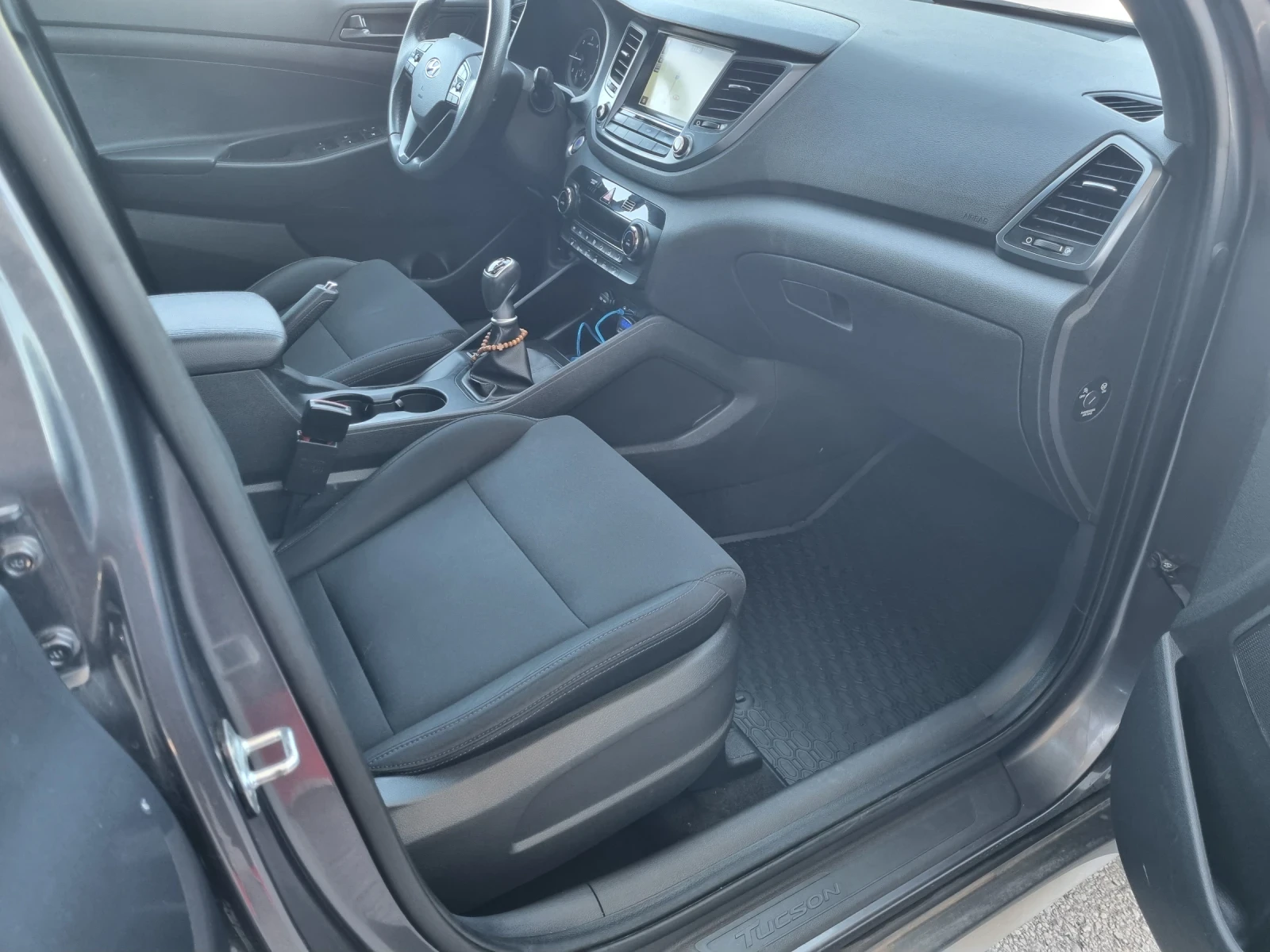 Hyundai Tucson 1.7 CRDI 2019 г., снимка 10 - Автомобили и джипове - 54644237