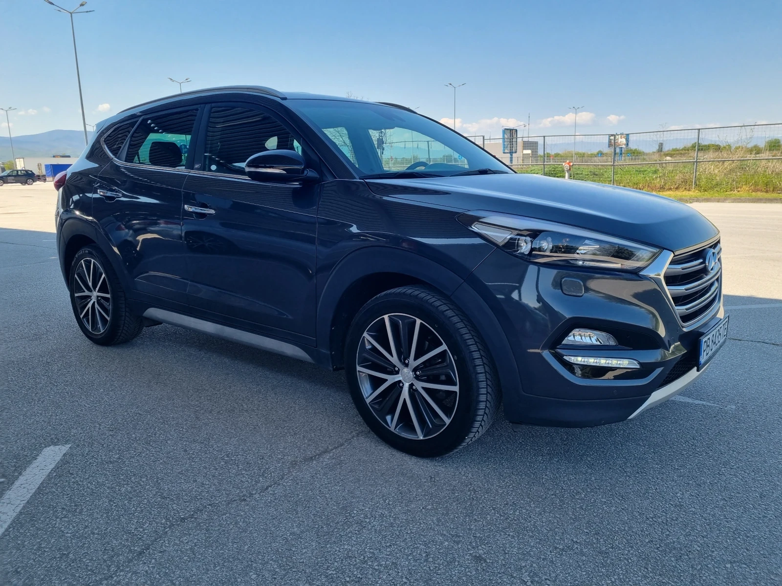 Hyundai Tucson 1.7 CRDI 2019 г., снимка 3 - Автомобили и джипове - 54644237