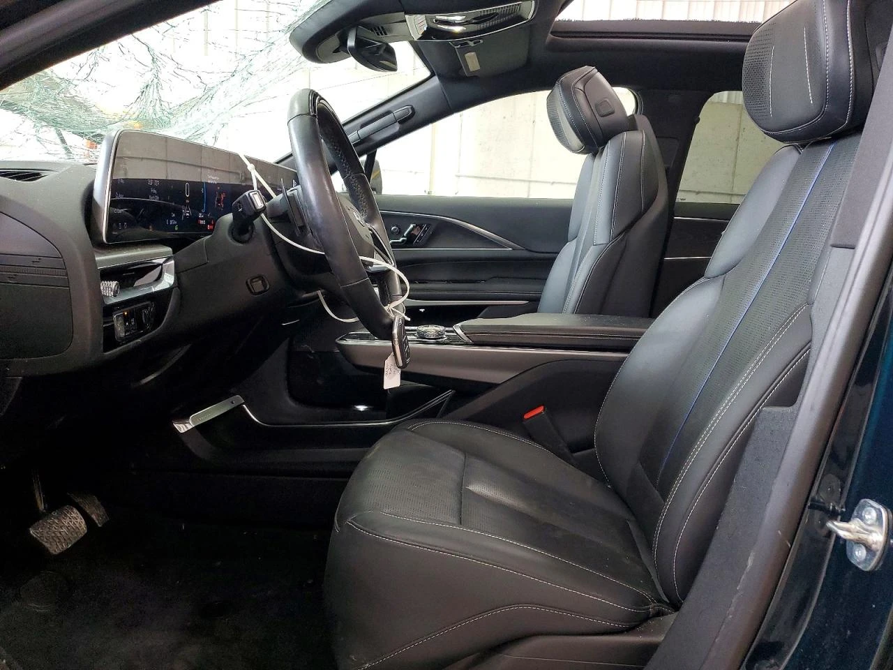 Други Друг Cadillac Lyriq Luxury, снимка 7 - Автомобили и джипове - 54655646