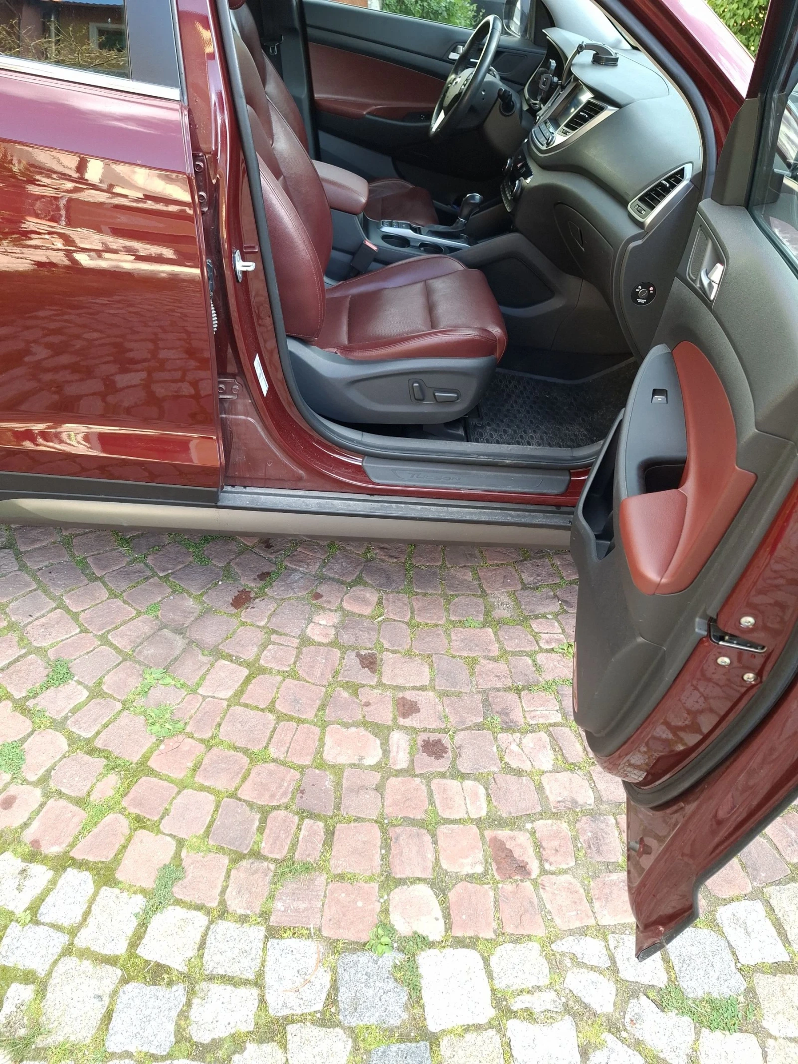 Hyundai Tucson 2.0CRDI 185 -Панорама, обдухване, подгрев, снимка 14 - Автомобили и джипове - 54704113