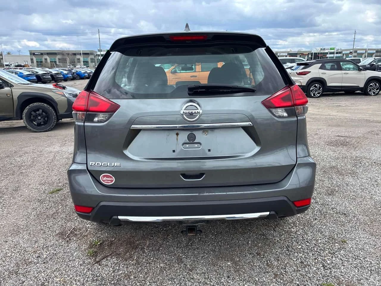 Nissan Rogue * FWD 4dr * АВТОКРЕДИТ БЕЗ ПЪРВОНАЧАЛНА ВНОСКА* , снимка 4 - Автомобили и джипове - 54842240