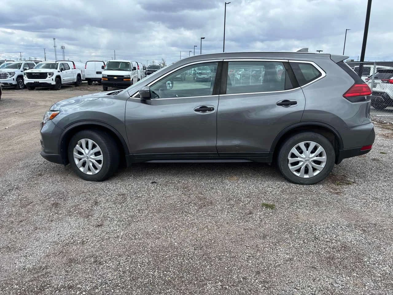 Nissan Rogue * FWD 4dr * АВТОКРЕДИТ БЕЗ ПЪРВОНАЧАЛНА ВНОСКА* , снимка 2 - Автомобили и джипове - 54842240