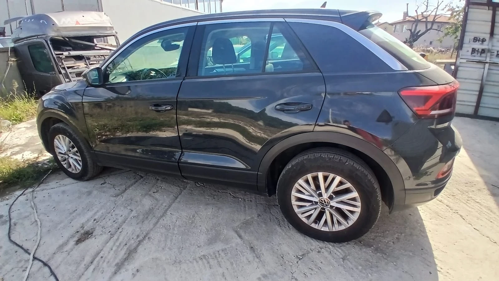 VW T-Roc, снимка 5 - Автомобили и джипове - 56372243