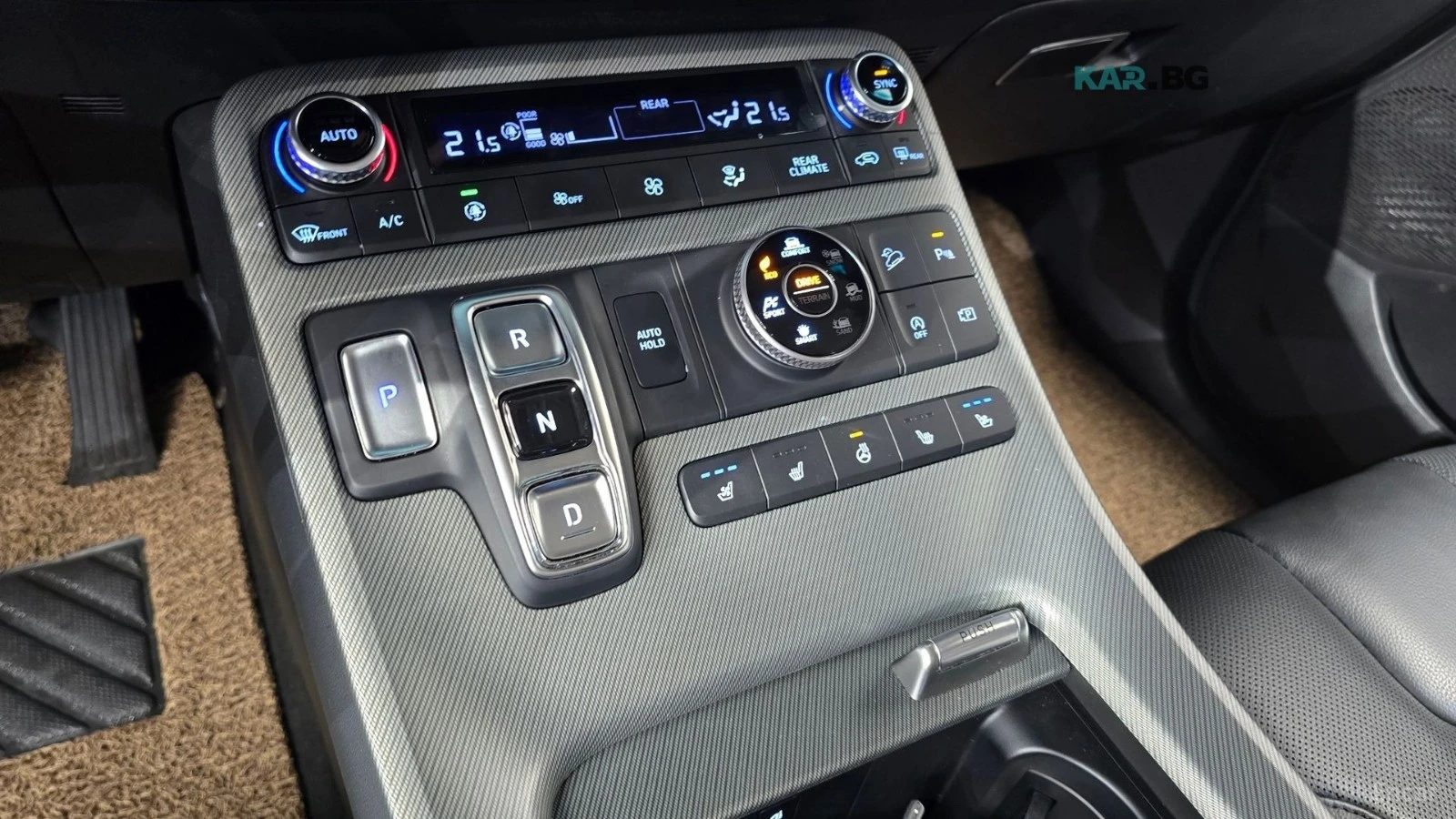 Hyundai Palisade Le Blanc* 4WD* 360* ОБДУХВ* КАМЕРА* PANO* HUD* , снимка 9 - Автомобили и джипове - 55286969