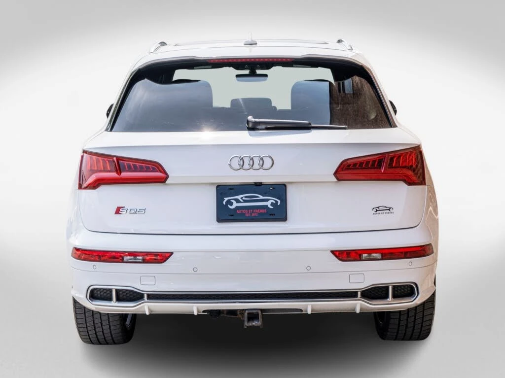 Audi SQ5 3.0 TFSI Technik* DISTRONIC* PANORAMA* ОБДУХВАНЕ* , снимка 4 - Автомобили и джипове - 55500946