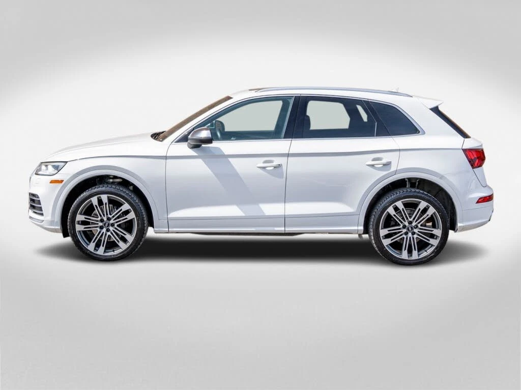 Audi SQ5 3.0 TFSI Technik* DISTRONIC* PANORAMA* ОБДУХВАНЕ* , снимка 2 - Автомобили и джипове - 55500946