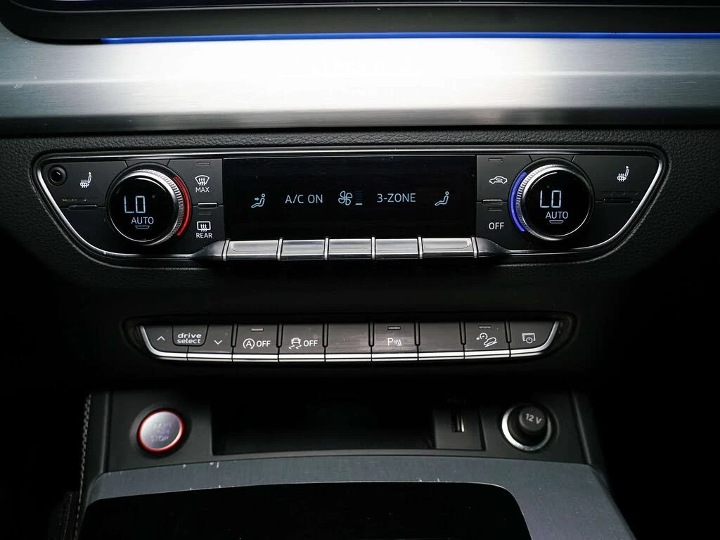 Audi SQ5 TECHNIK| CARPLAY| BLACK PKG| B&O| 21 IN, снимка 13 - Автомобили и джипове - 56117020