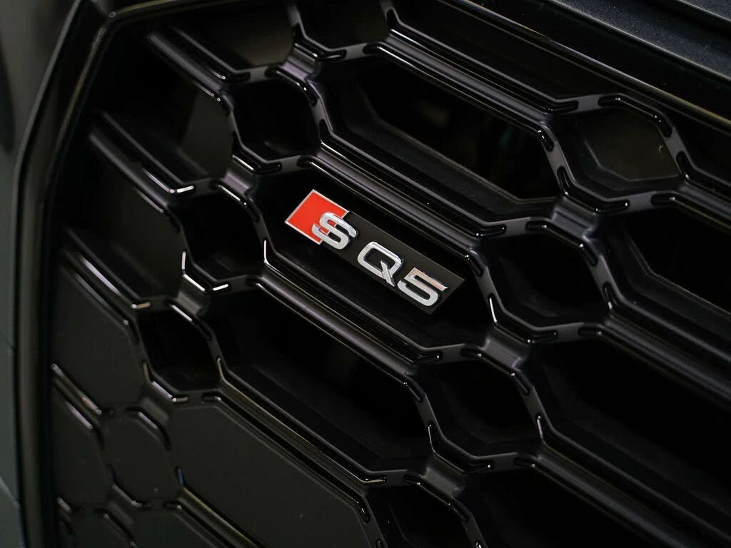 Audi SQ5 TECHNIK| CARPLAY| BLACK PKG| B&O| 21 IN, снимка 17 - Автомобили и джипове - 56117020