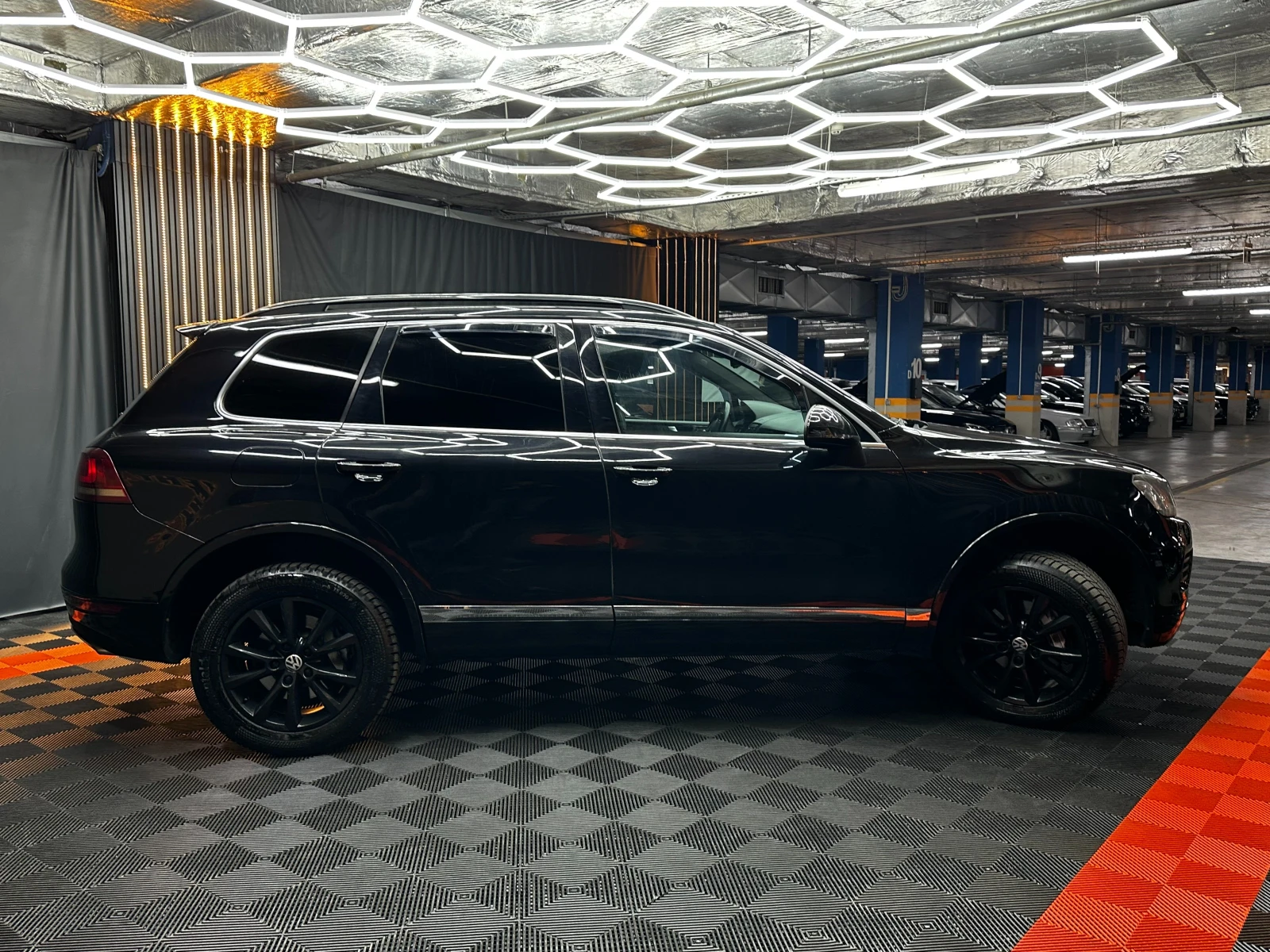 VW Touareg 3.0d 239 к.с. , снимка 4 - Автомобили и джипове - 56375054