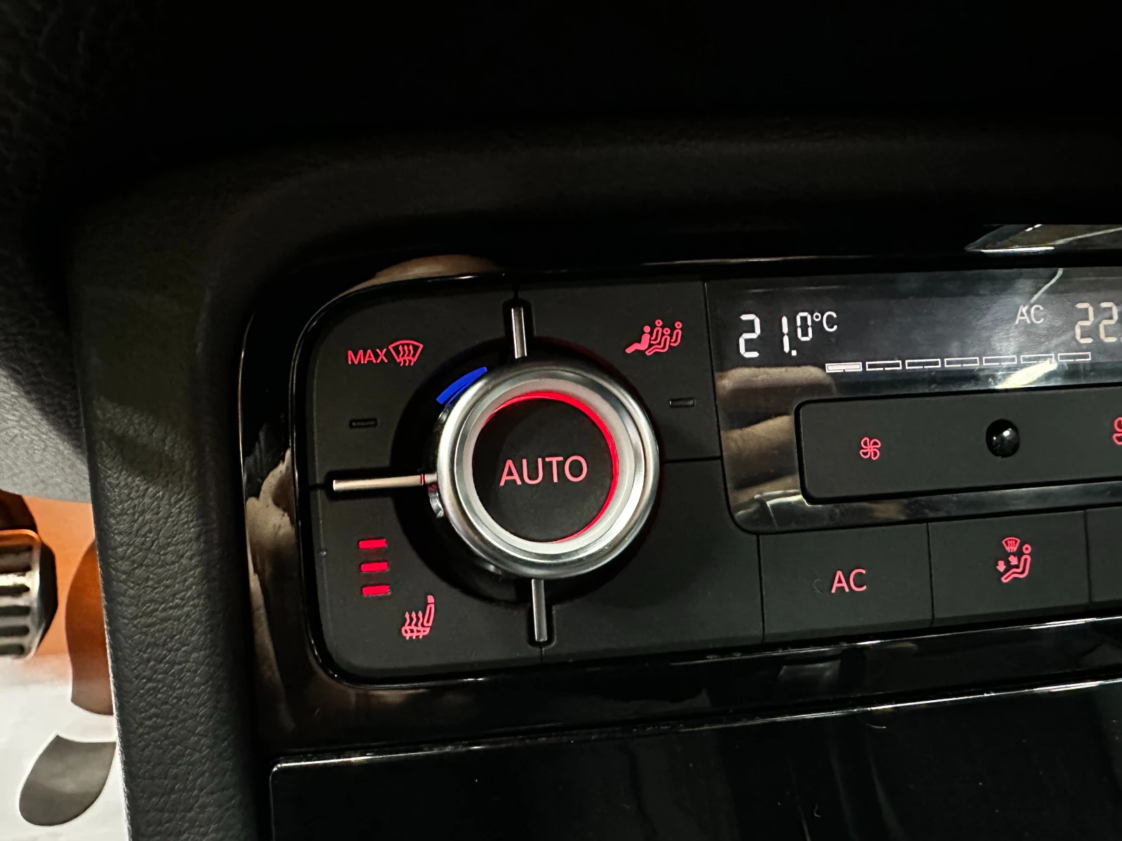 VW Touareg 3.0d 239 к.с. , снимка 12 - Автомобили и джипове - 56375054