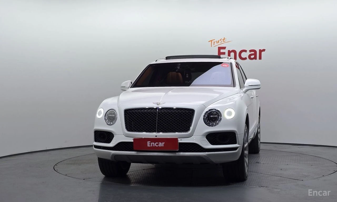 Bentley Bentayga 4.0 V8, снимка 3 - Автомобили и джипове - 56454183
