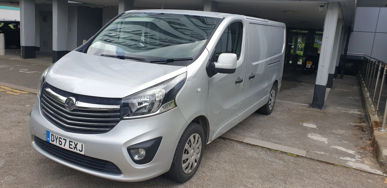 Opel Vivaro 2900 SPORTIVE PANEL VAN 5dr. Disel Manual L2 H1Eur - изображение 5