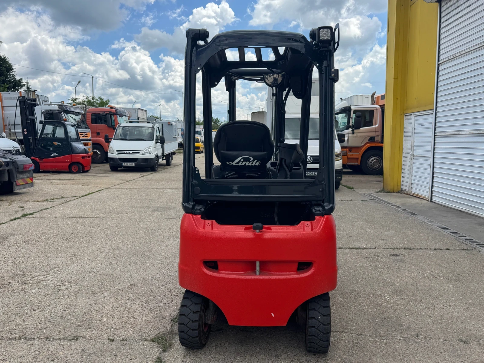 Електрокар Linde E16PH-02, НОВИ ГУМИ, 5.5м, снимка 3 - Индустриална техника - 54897752