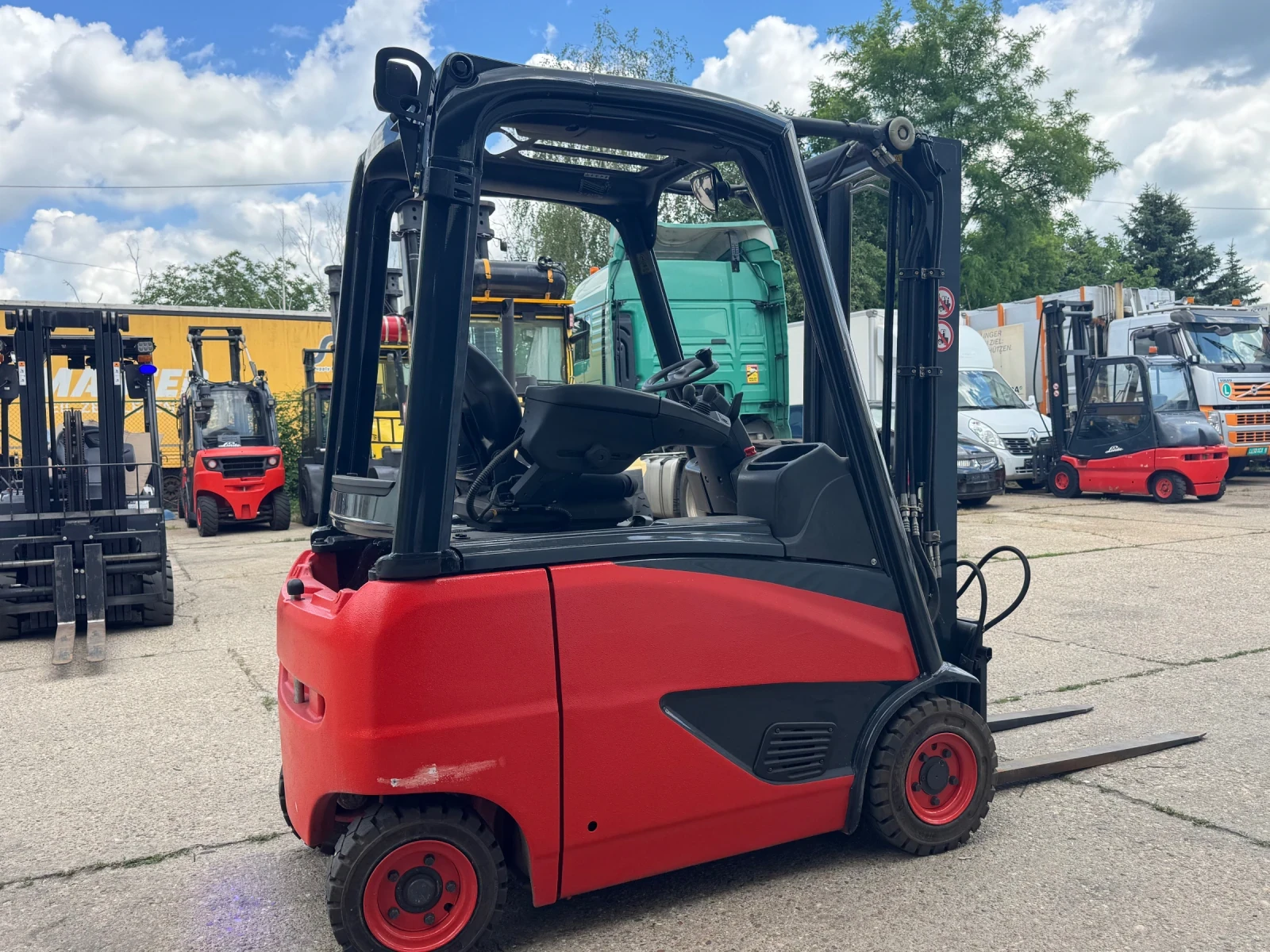 Електрокар Linde E16PH-02, НОВИ ГУМИ, 5.5м, снимка 2 - Индустриална техника - 54897752