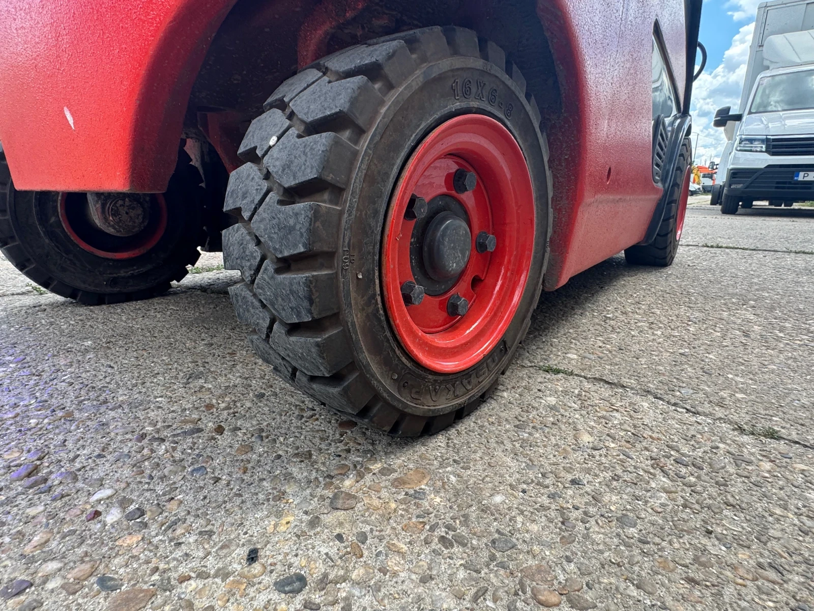Електрокар Linde E16PH-02, НОВИ ГУМИ, 5.5м, снимка 12 - Индустриална техника - 54897752