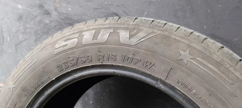 Гуми Летни 235/60R18, снимка 7 - Гуми и джанти - 35608230