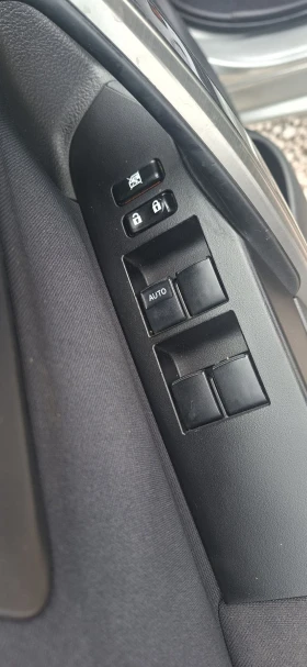 Toyota Auris 2.0 D4D 6 CK., снимка 7