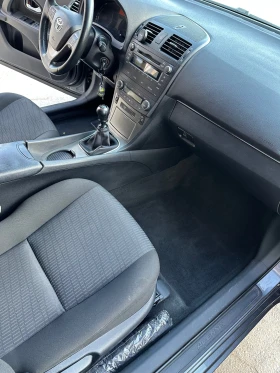 Toyota Avensis D4D, снимка 11