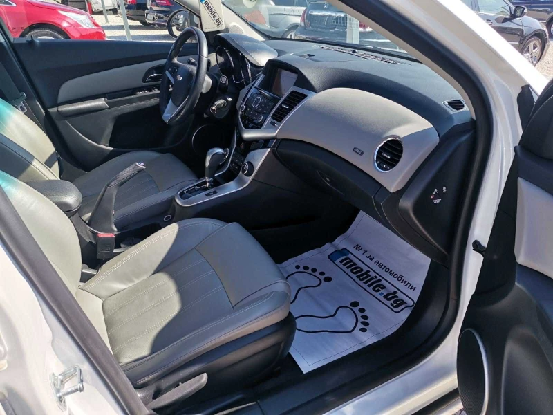 Chevrolet Cruze 1.8 16V AUTO SWISS NAVI, снимка 14 - Автомобили и джипове - 47270659