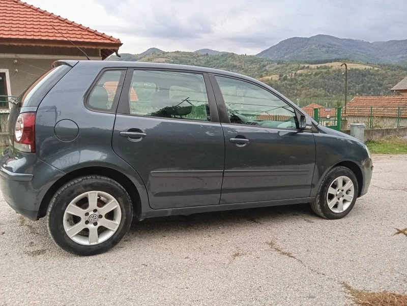 VW Polo 1.4i 5 врати , снимка 3 - Автомобили и джипове - 47549846