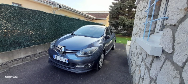 Renault Megane 1.2i 6ck.Уникат, снимка 3 - Автомобили и джипове - 48228316