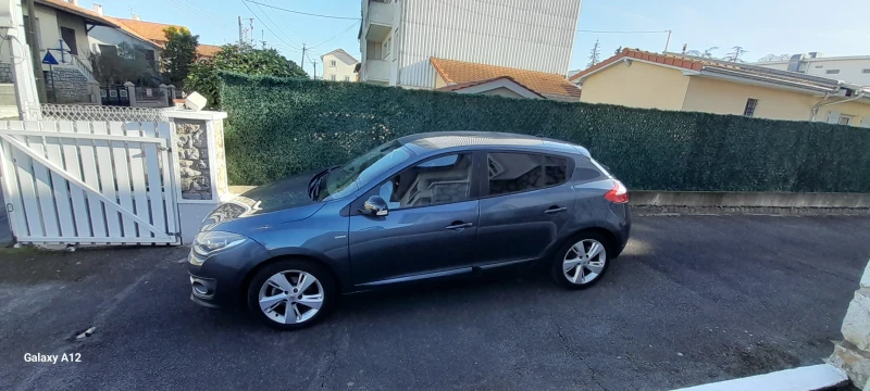 Renault Megane 1.2i 6ck.Уникат, снимка 8 - Автомобили и джипове - 48228316