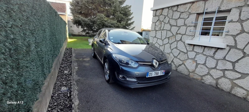 Renault Megane 1.2i 6ck.Уникат, снимка 2 - Автомобили и джипове - 48228316