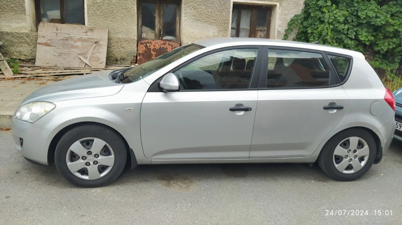 Kia Ceed, снимка 1 - Автомобили и джипове - 48303079