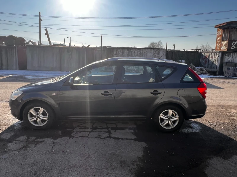 Kia Ceed CRDI 115 кс, снимка 6 - Автомобили и джипове - 48601886