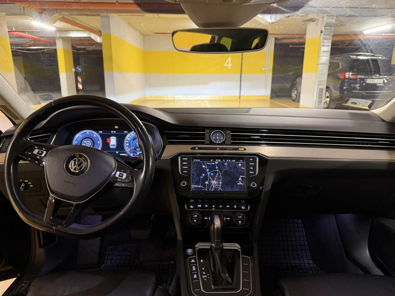 VW Passat, снимка 10 - Автомобили и джипове - 52816668