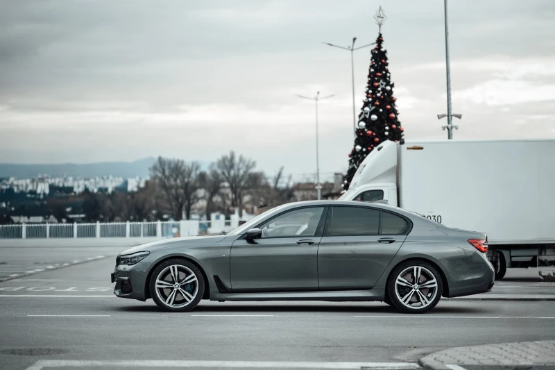 BMW 730 730D X-Drive M Pack Shadow line full, снимка 2 - Автомобили и джипове - 52678610