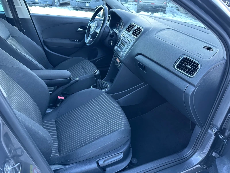 VW Polo 1.6i ГАЗ, снимка 9 - Автомобили и джипове - 52935488