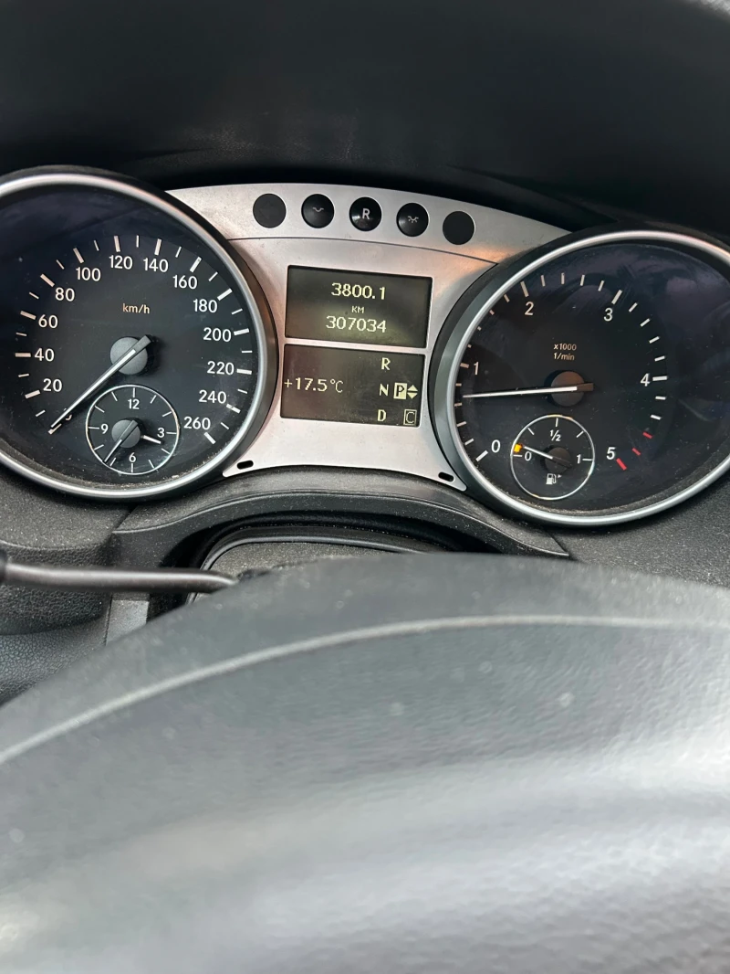 Mercedes-Benz R 320, снимка 4 - Автомобили и джипове - 53011137