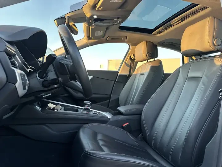 Audi A4 KOMFORT * 45 TFSI * CARFAX * АВТО КРЕДИТ * , снимка 3 - Автомобили и джипове - 54744598