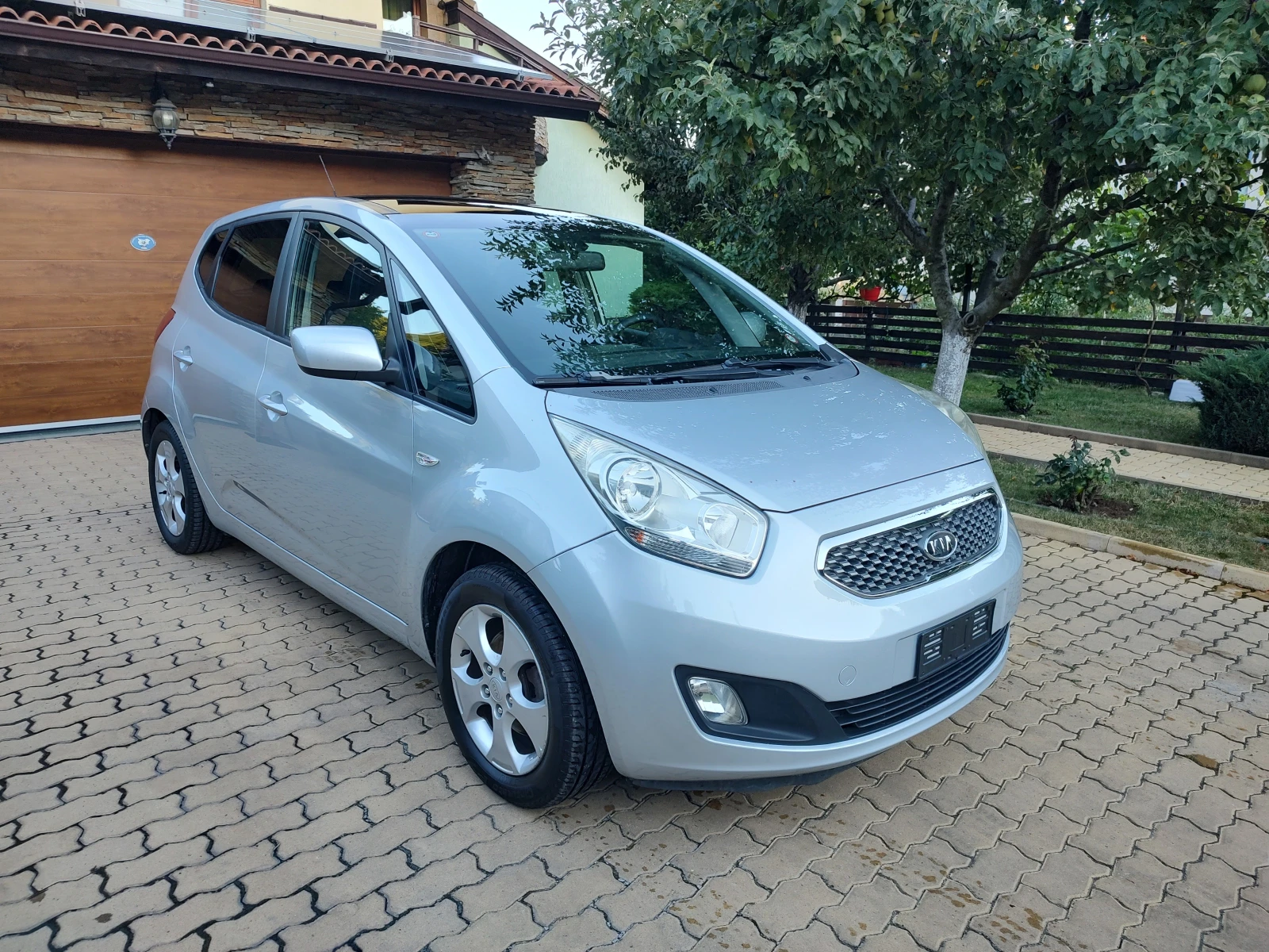 Kia Venga 1.4-ГАЗ - изображение 3