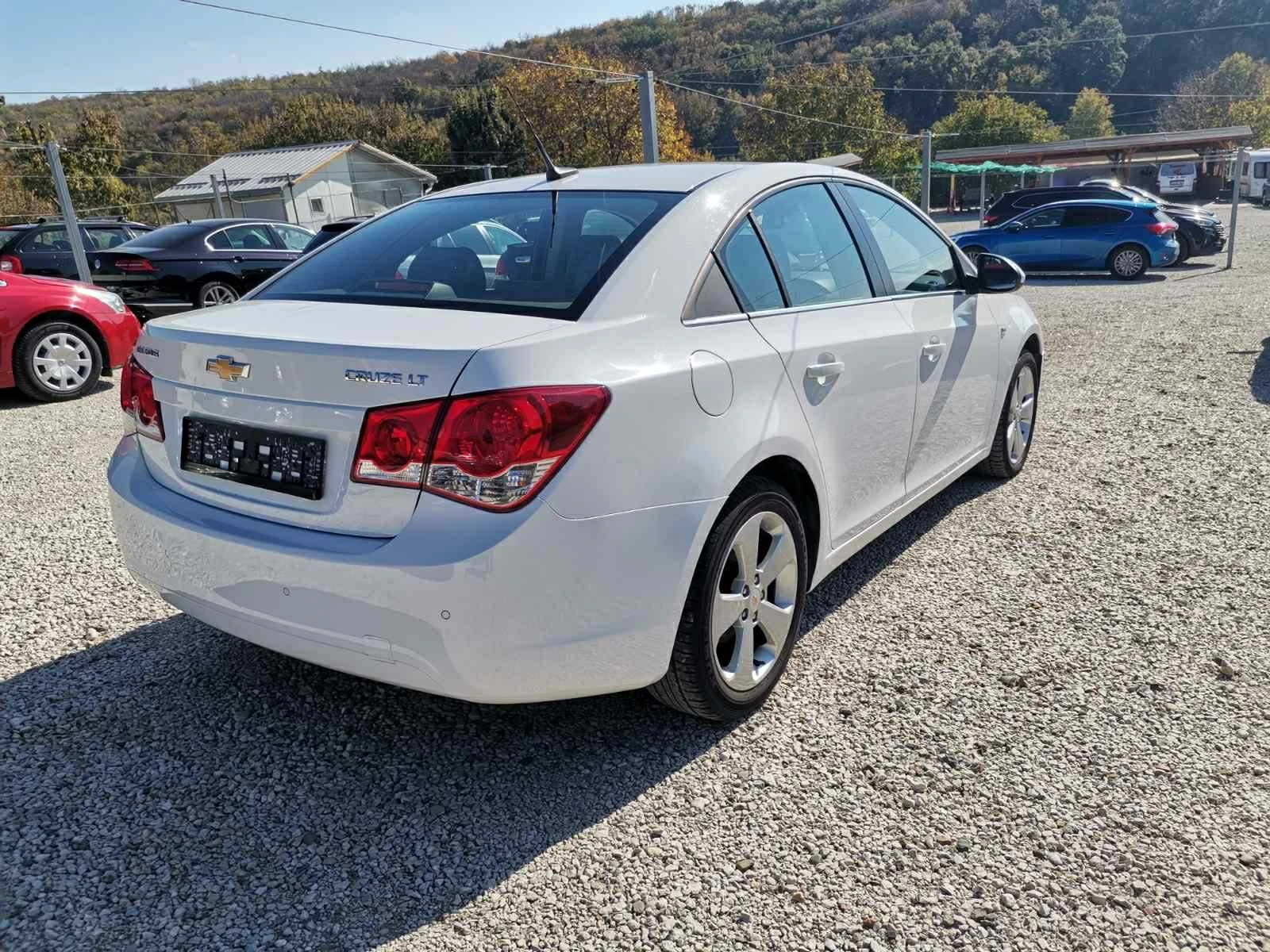 Chevrolet Cruze 1.8 16V AUTO SWISS NAVI | Mobile.bg — изображение 6