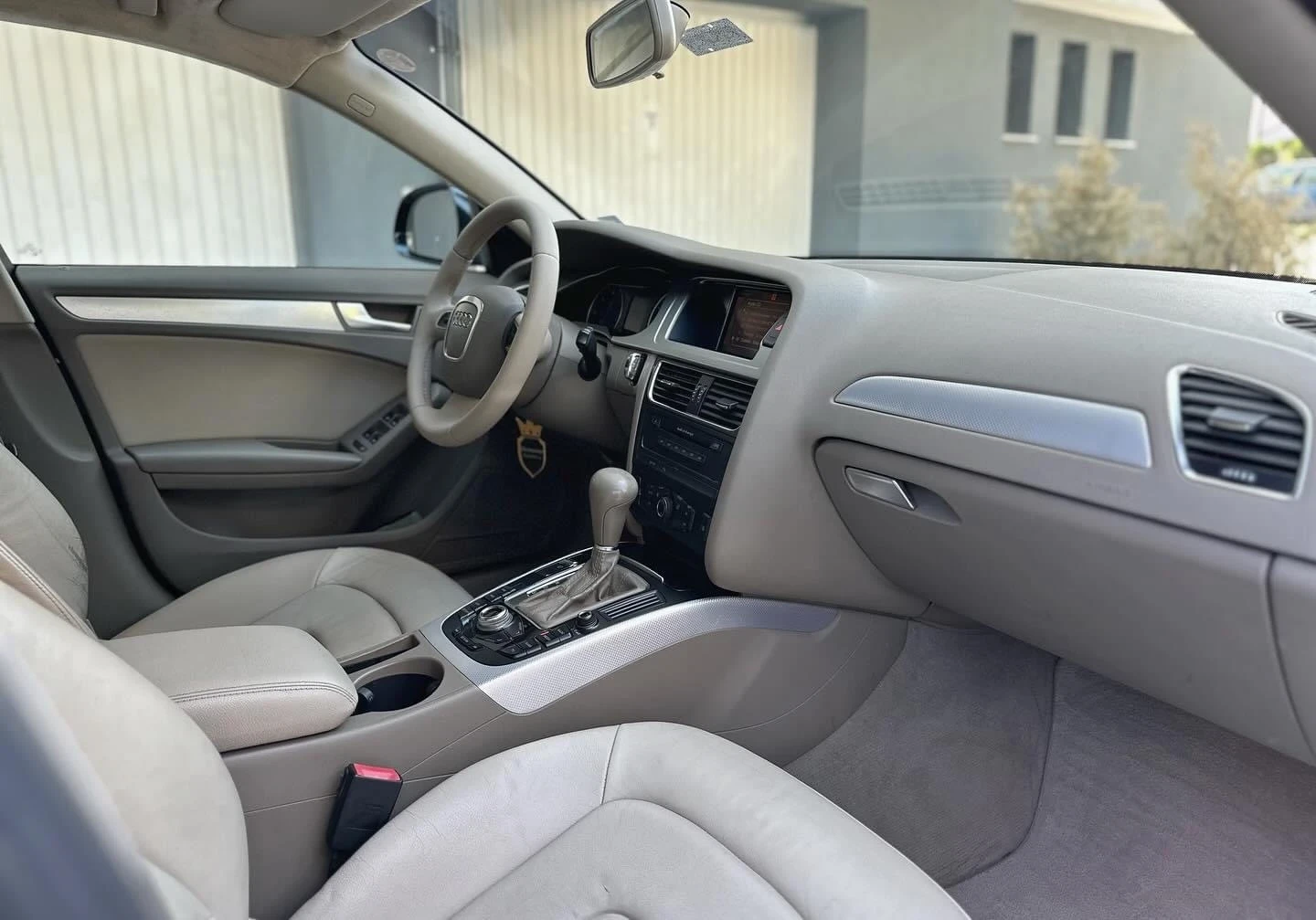 Audi A4  - изображение 6