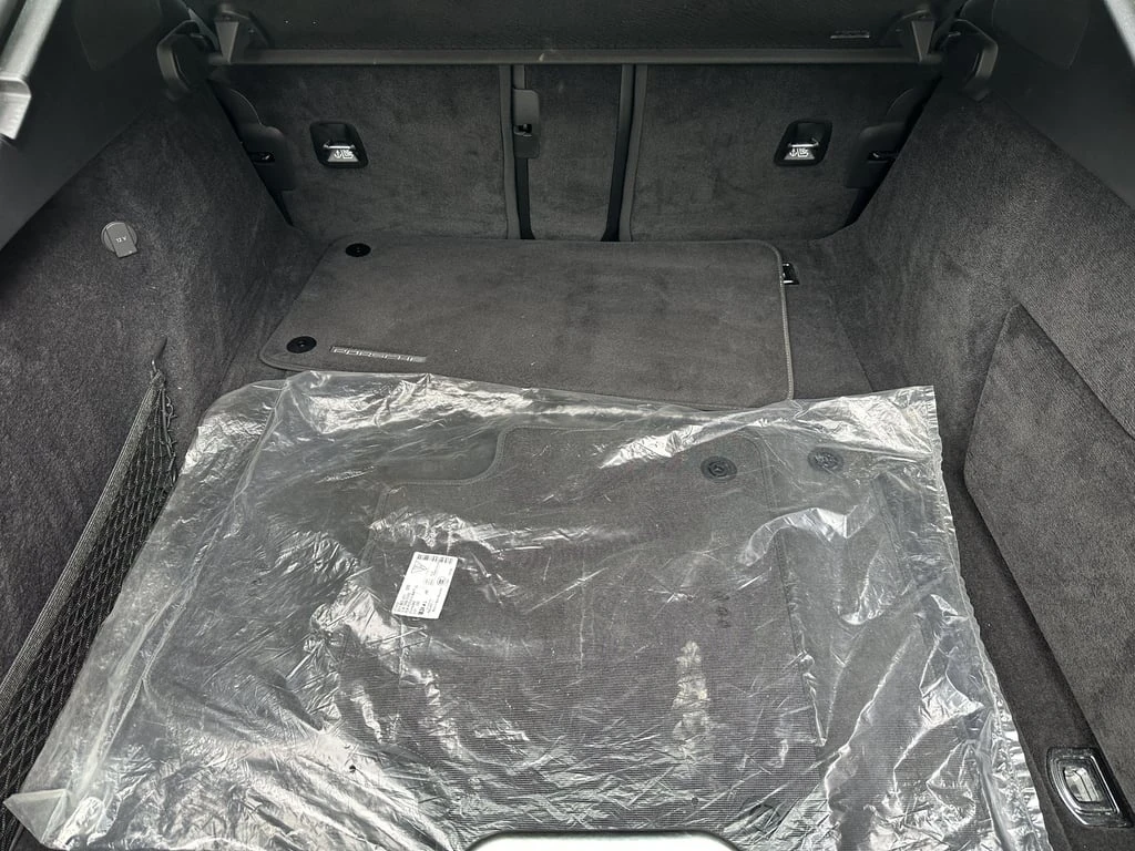 Porsche Panamera * 4 10 Years Edition E Hybrid AWD * CARFAX *  - изображение 10