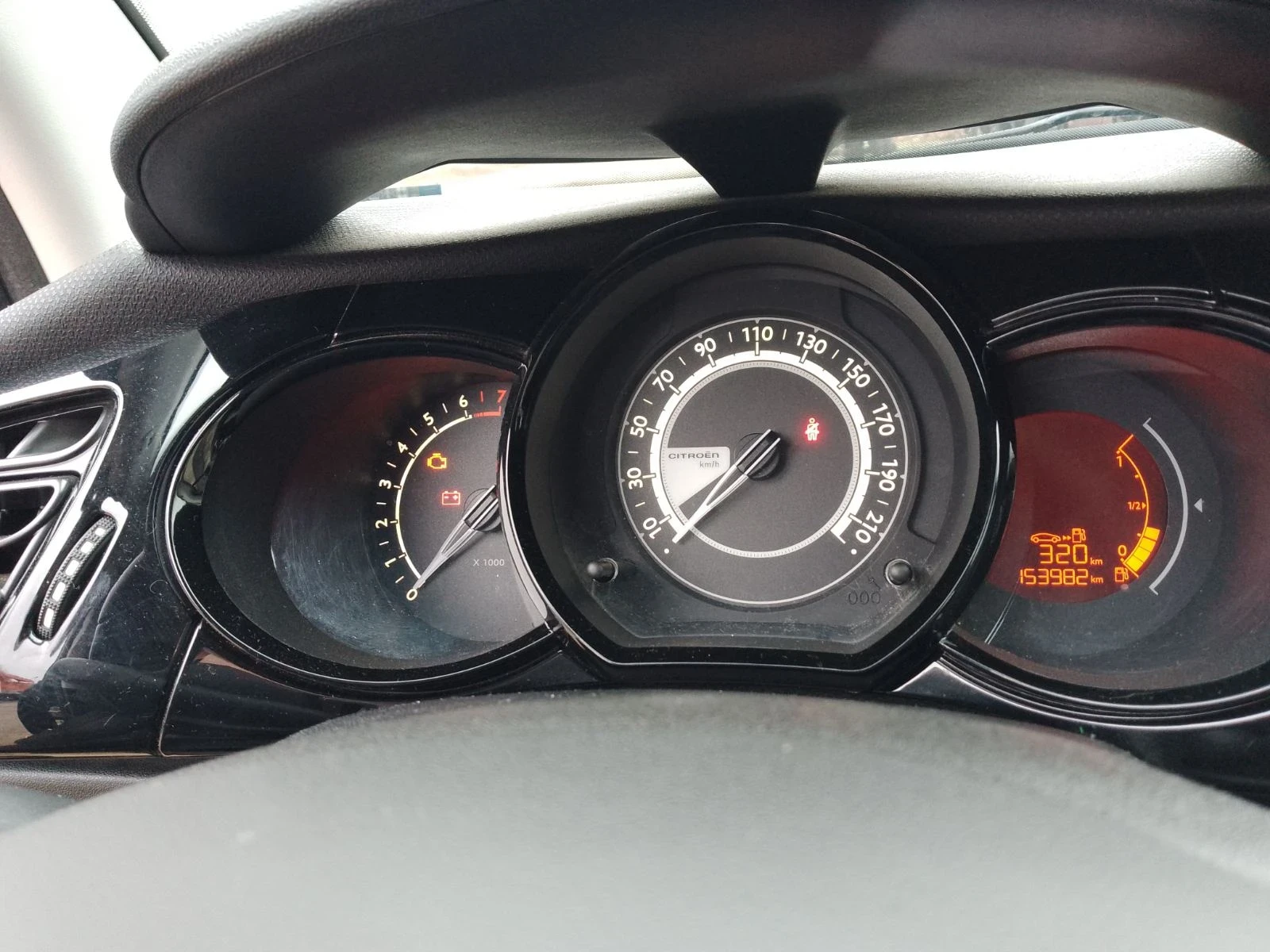 Citroen C3 1.2i 82 �.�. | Mobile.bg � ����������� 6