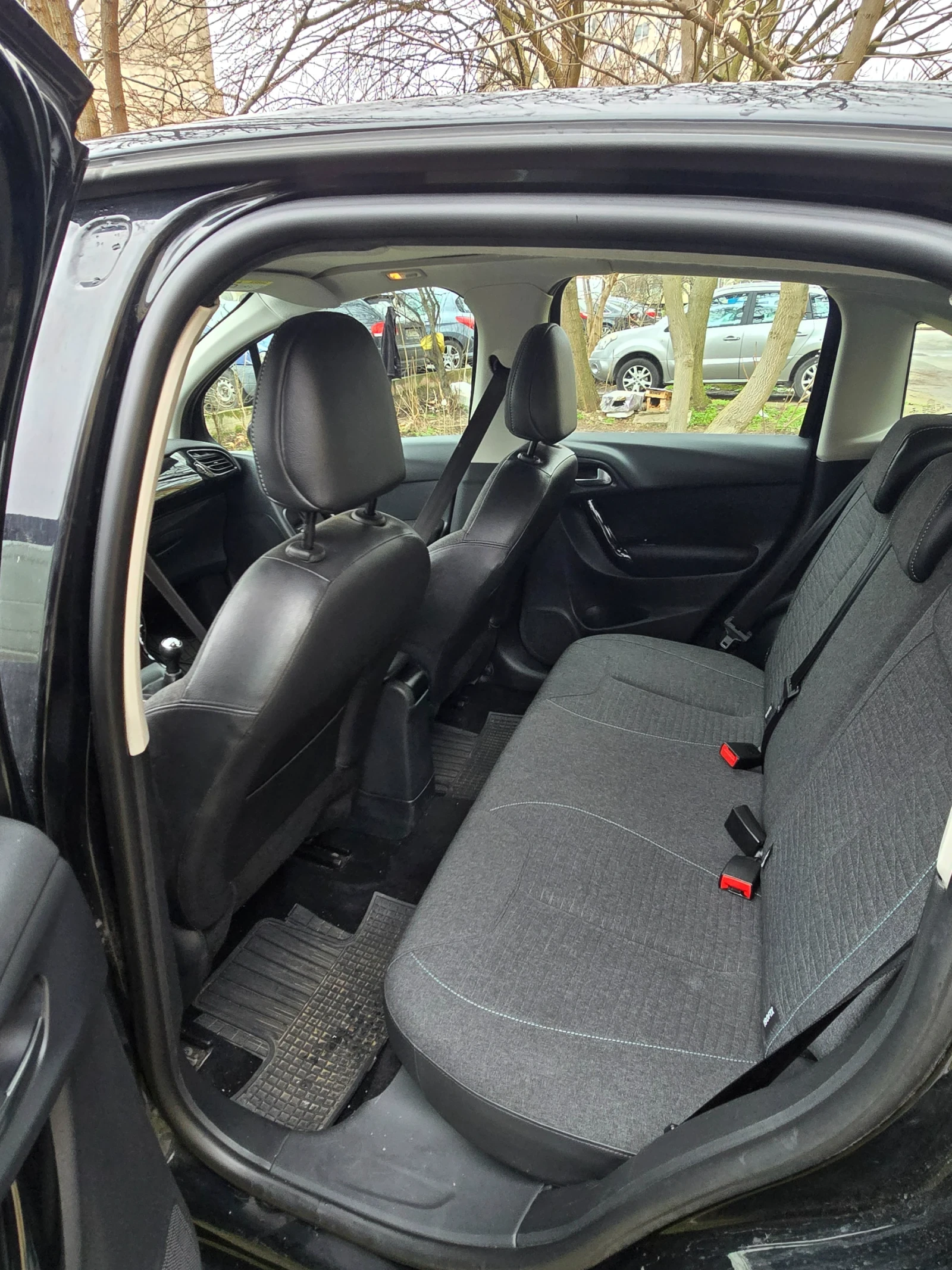 Citroen C3 1.2i 82 �.�. | Mobile.bg � ����������� 8
