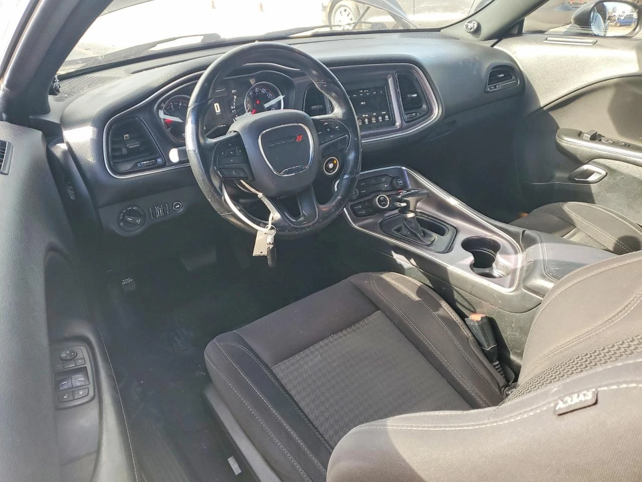 Dodge Challenger R/T - изображение 9