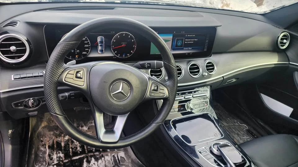 Mercedes-Benz E 400 AMG OPTIC* CARFAX * PANO* HEATED SEATS* NAVI* 4MAT - изображение 5