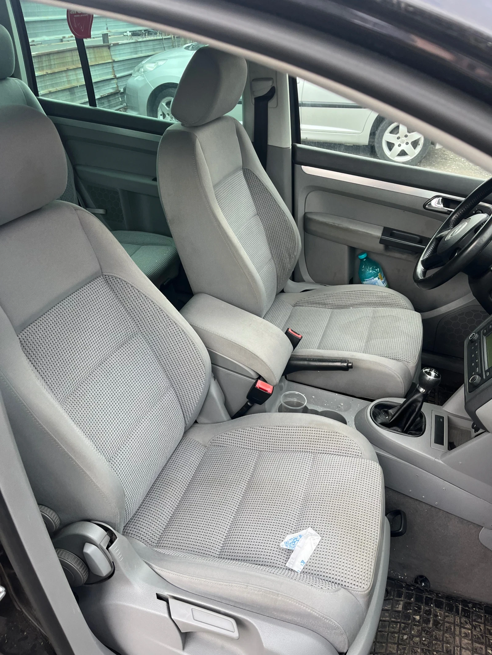 VW Touran, снимка 9 - Автомобили и джипове - 53733325