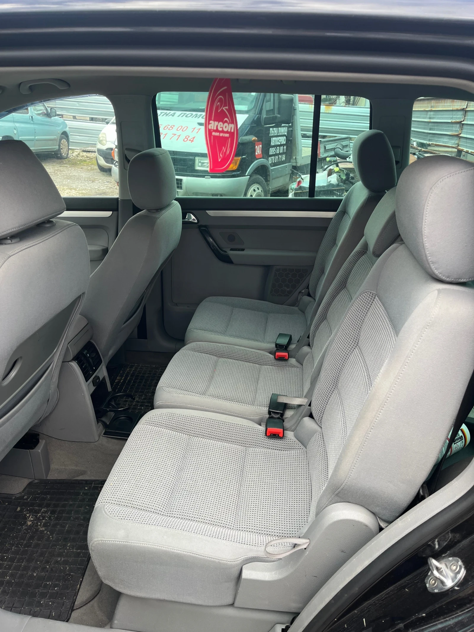 VW Touran, снимка 11 - Автомобили и джипове - 53733325