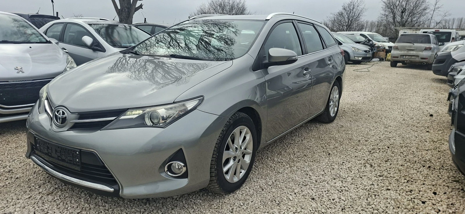 Toyota Auris 2.0 D4D 6 CK., снимка 16 - Автомобили и джипове - 53907863
